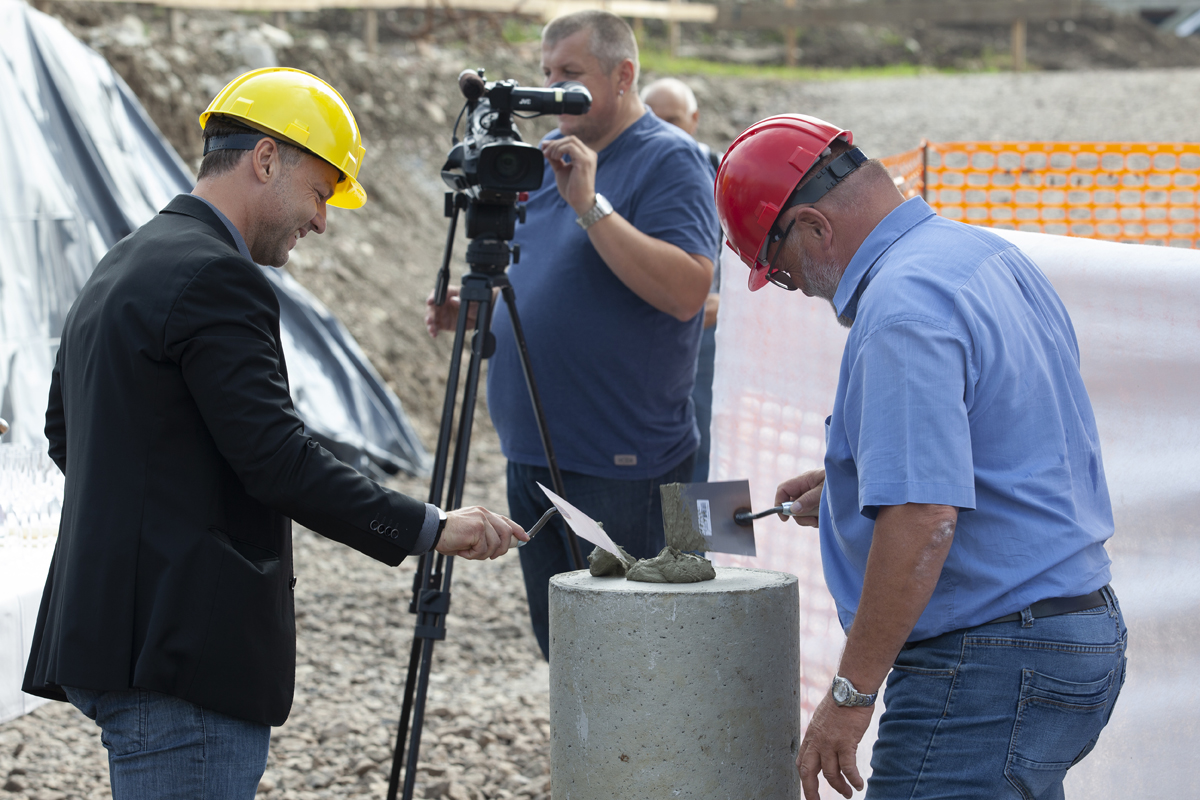 Položitev temeljnega kamna 4