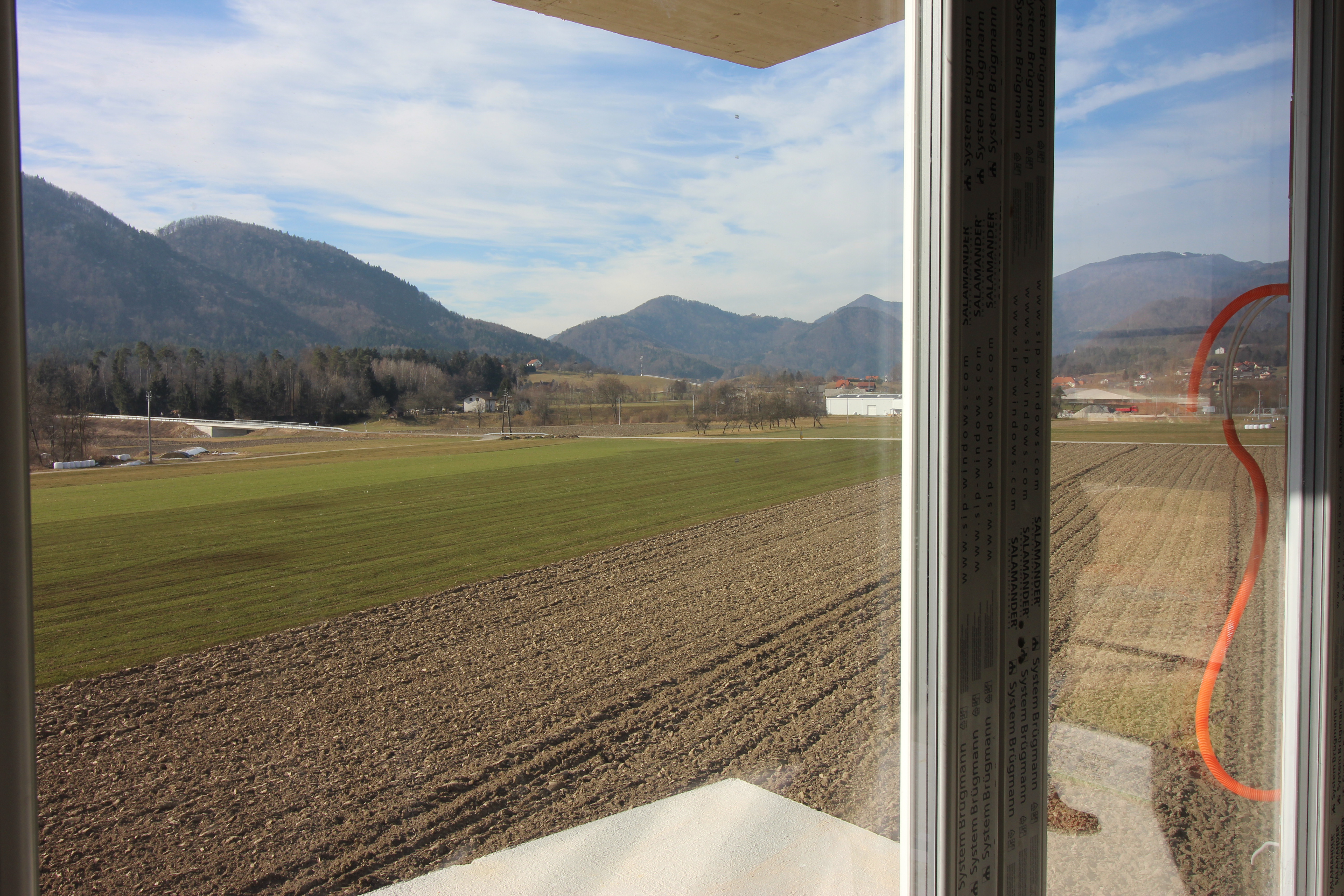 Pogled iz stanovanja na bližnjo okolico 24.2.2019sw